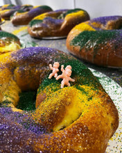 Load image into Gallery viewer, King Cakes: choose filling flavor
